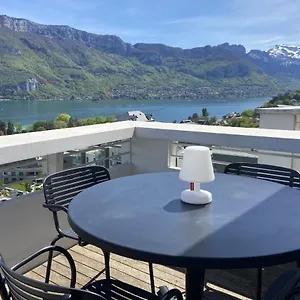 annecy-lake-luxury-top-floor-apartment.hotels-rhonealpes.com/